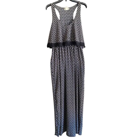 R2D Black/White Leaf Print Maxi Dress with Crocheted Detail. Size Large - Picture 1 of 9